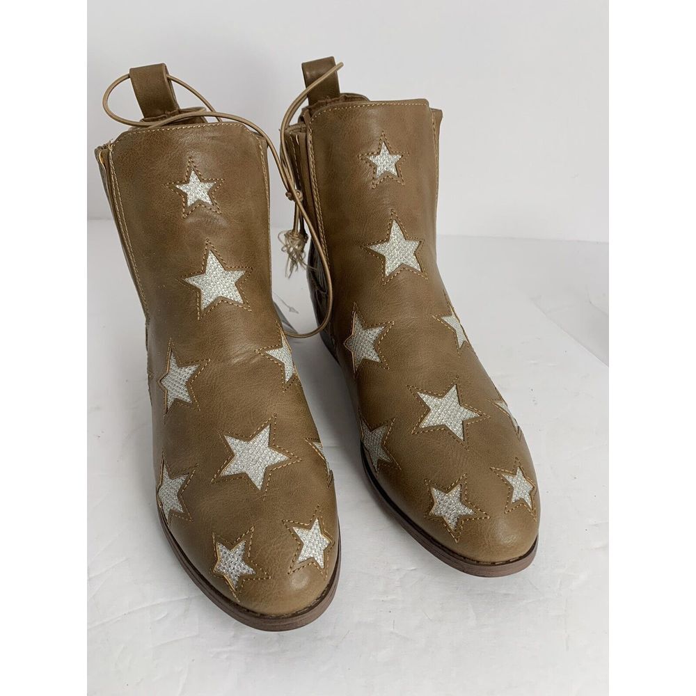 New Taupe Wild Diva Booties Metallic‎ Star Slip on Heel 1.5" Boots Size 7 1/2